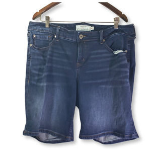 TORRID Women's 18 Blue Solid Bermuda Shorts GUC